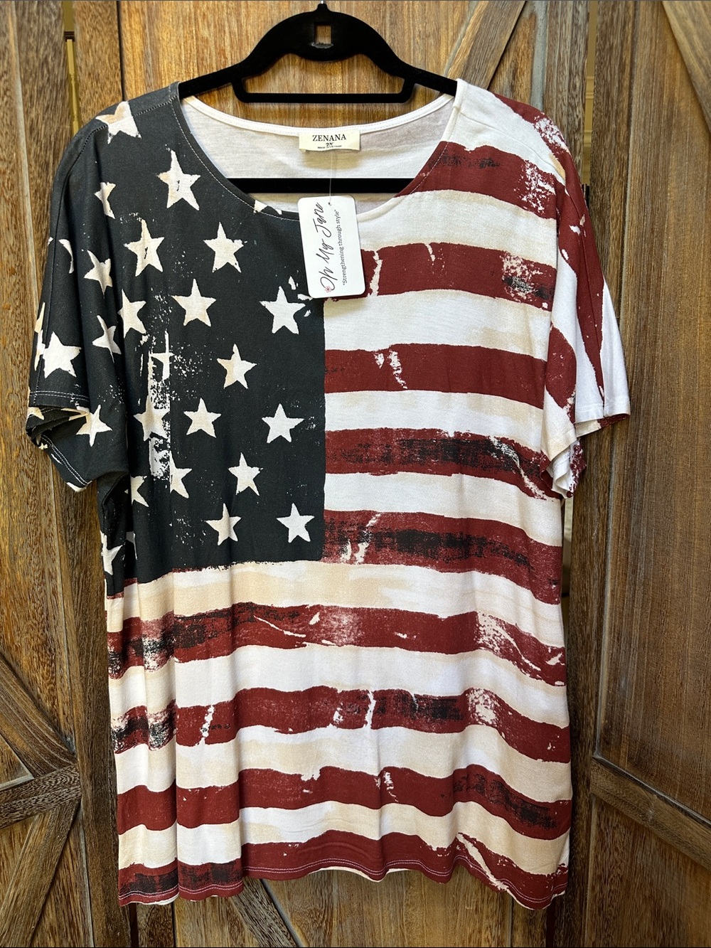 Zenana Distressed American Flag Tee in Red, White & Blue Women’s Size XL
